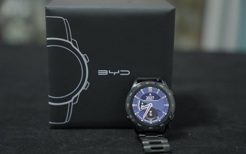 英伟达手机:原创
                用手表远程控制，比亚迪手表即将上市